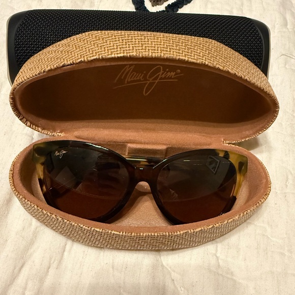Maui Jim sunglasses - Picture 3 of 8